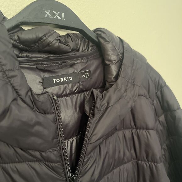TORRID Packable Puffer Winter Jacket, Deep Black- Size 3 - Picture 5 of 9